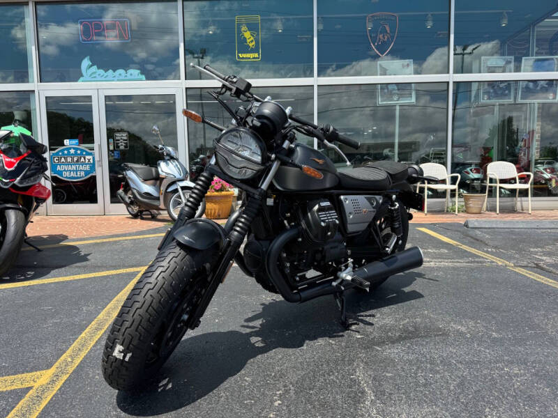 2024 Moto Guzzi V9 Bobber