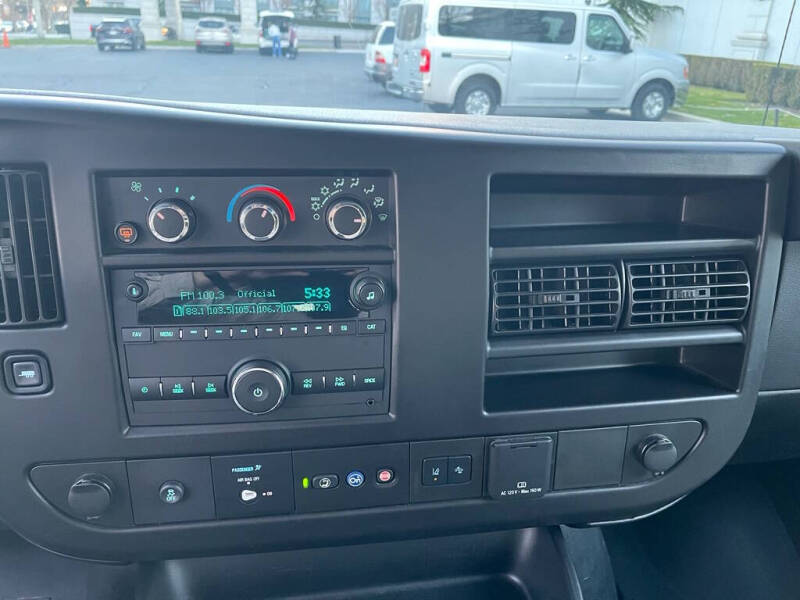 2023 Chevrolet Express LT 3500