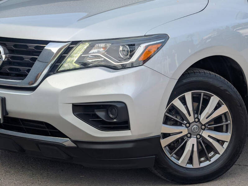 2020 Nissan Pathfinder S