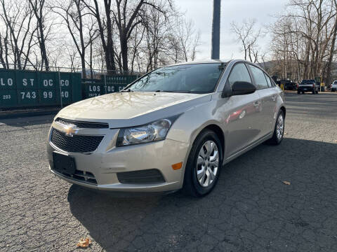 2013 Chevrolet Cruze for sale at Automarket inc in Carmel NY