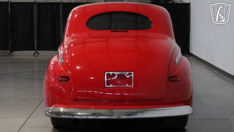 1948 Ford Deluxe