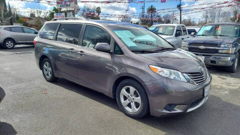 2015 Toyota Sienna