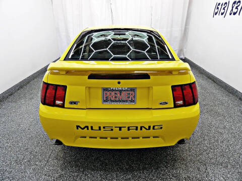 2004 Ford Mustang GT Deluxe