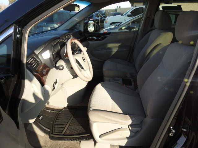 2017 Nissan Quest SV