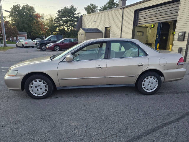 2002 Honda Accord for sale at QUEENSGATE AUTO SALES in York, PA