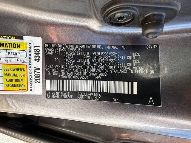 2013 Toyota Sienna XLE Mobility 7-Passenger
