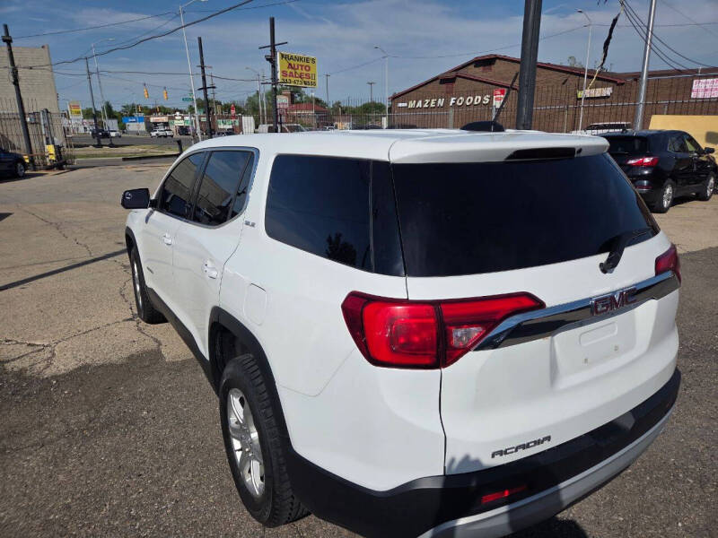 2017 GMC Acadia SLE-1