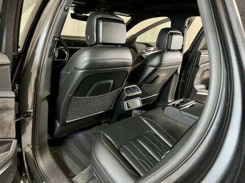 2019 Audi e-tron quattro Prestige