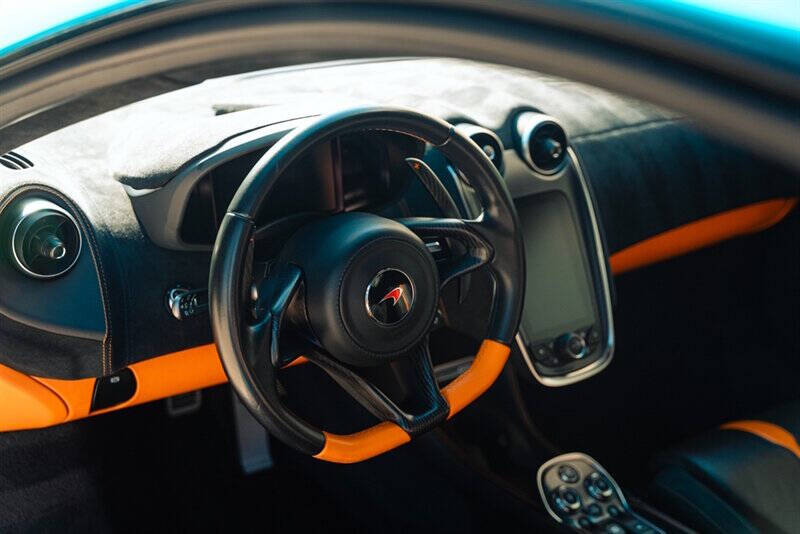 2017 McLaren 570GT