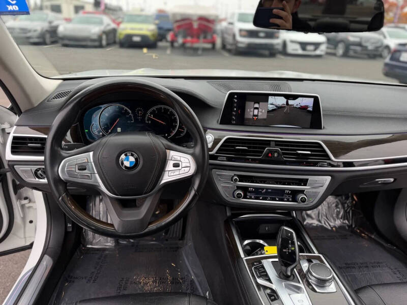 2018 BMW 7 Series 740i