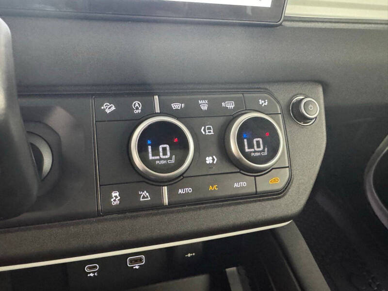 2023 Land Rover Defender 90 X-Dynamic SE