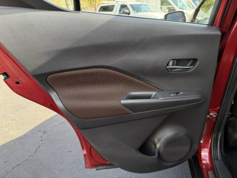 2019 Nissan Kicks SR