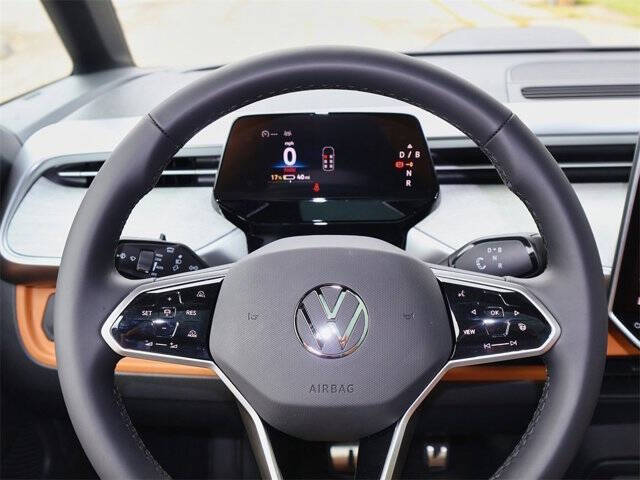 2025 Volkswagen ID. Buzz Pro S Plus 4Motion