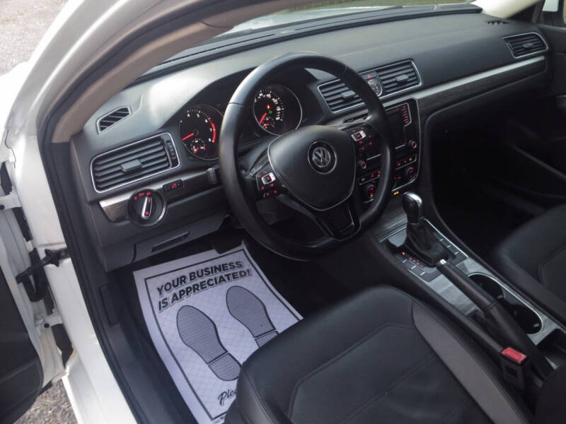 2016 Volkswagen Passat 1.8T SE