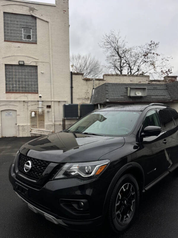 2020 Nissan Pathfinder SL