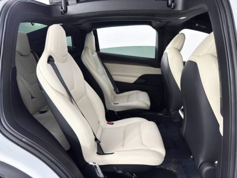 2023 Tesla Model X Standard Range