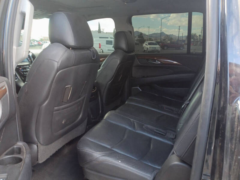 2017 Cadillac Escalade ESV Luxury