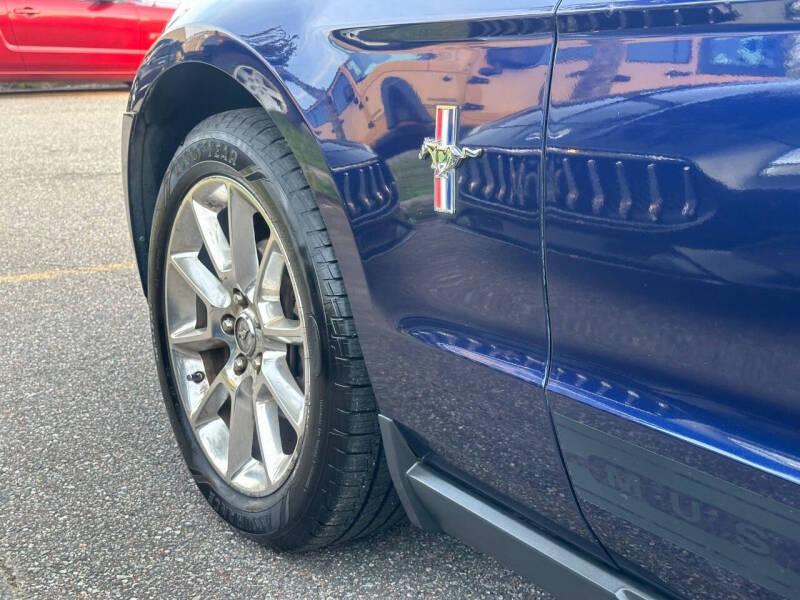 2010 Ford Mustang V6