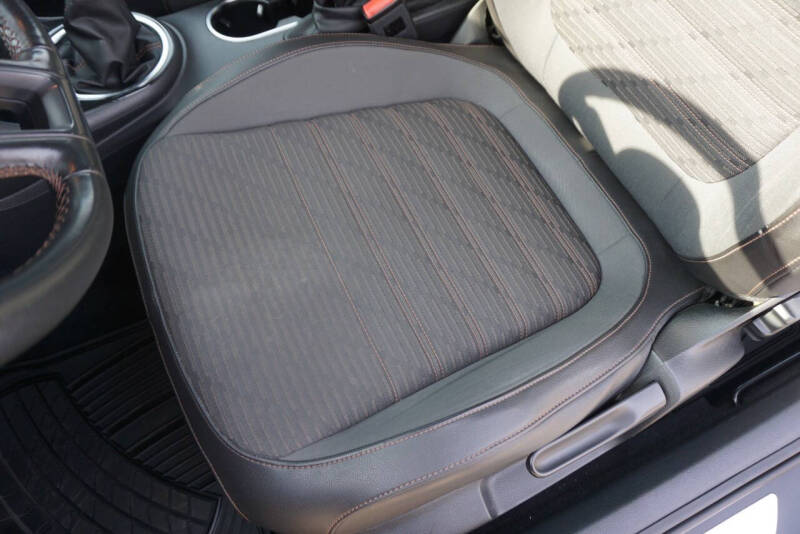 2013 Volkswagen Beetle Turbo PZEV Fender Edition