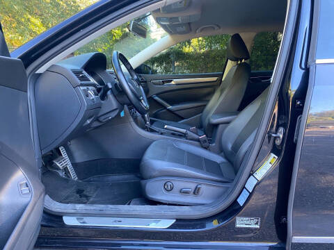 2017 Volkswagen Passat 1.8T R-Line