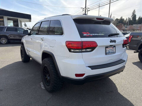 2019 Jeep Grand Cherokee Laredo E