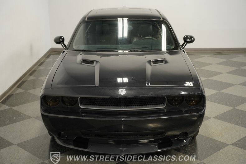 2010 Dodge Challenger SRT8