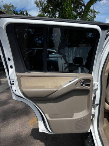 2011 Nissan Pathfinder SV