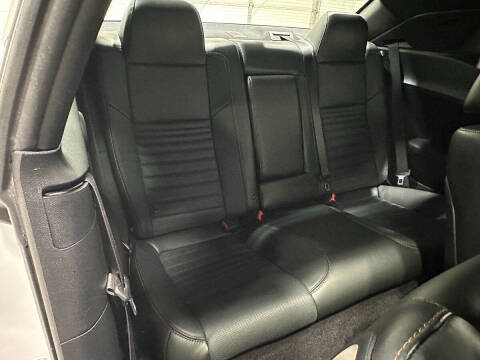 2016 Dodge Challenger 392 HEMI Scat Pack Shaker