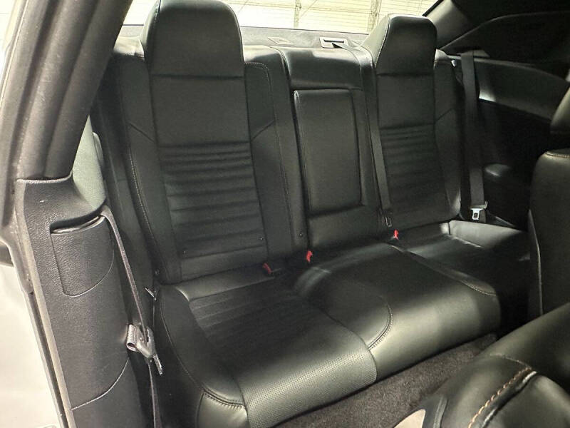 2016 Dodge Challenger 392 HEMI Scat Pack Shaker