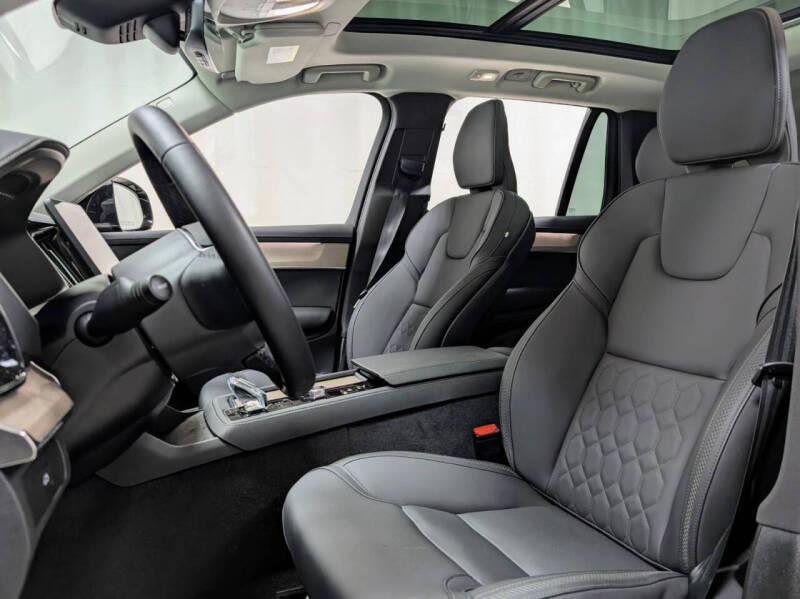 2025 Volvo XC90 B5 Plus Bright Theme 7P