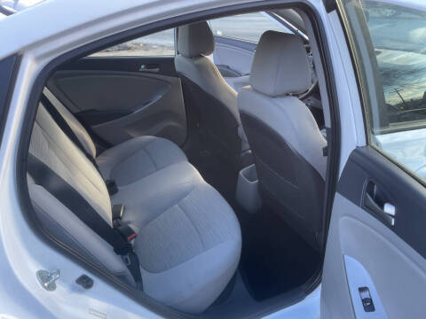 2017 Hyundai Accent SE