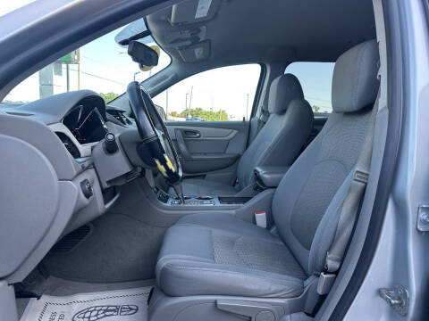 2017 Chevrolet Traverse LS