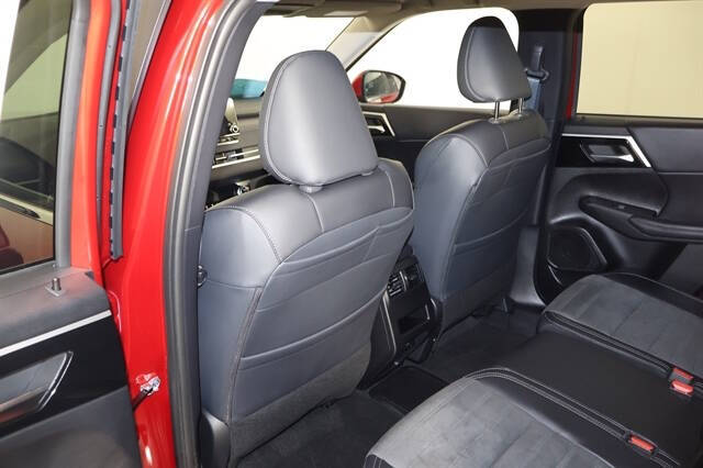 2025 Mitsubishi Outlander PHEV SE