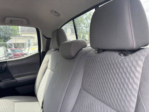 2023 Toyota Tacoma SR V6