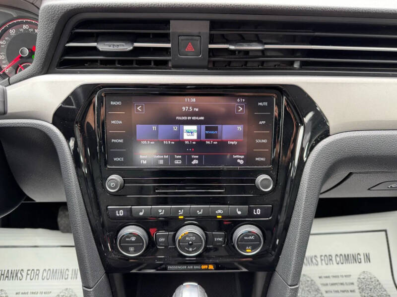 2022 Volkswagen Passat SE