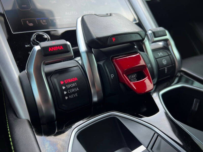 2022 Lamborghini Urus