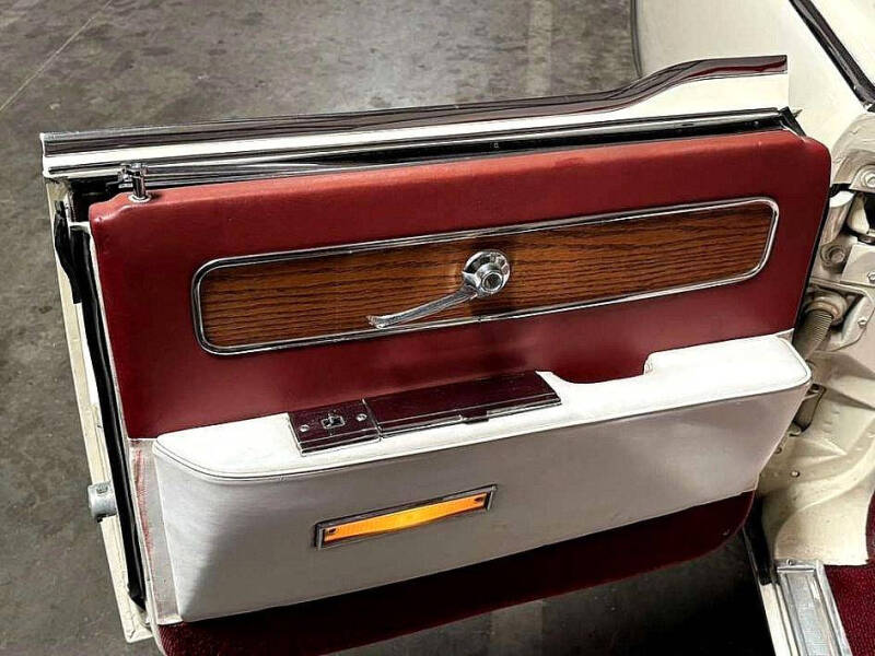 1961 Lincoln Continental