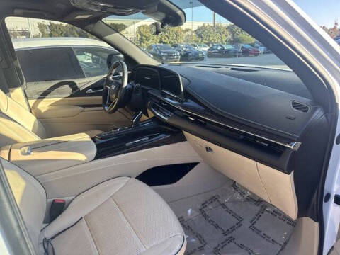 2023 Cadillac Escalade Premium Luxury