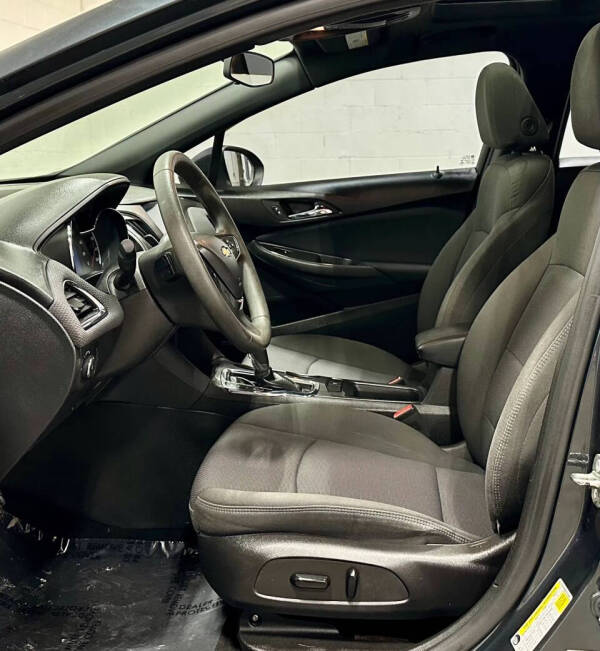 2017 Chevrolet Cruze LT Auto