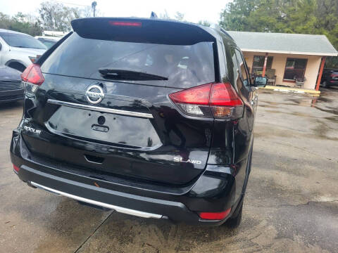 2017 Nissan Rogue SL