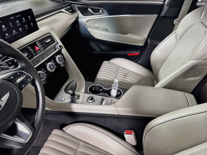 2023 Genesis G70