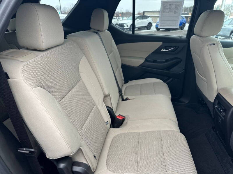 2022 Chevrolet Traverse LS