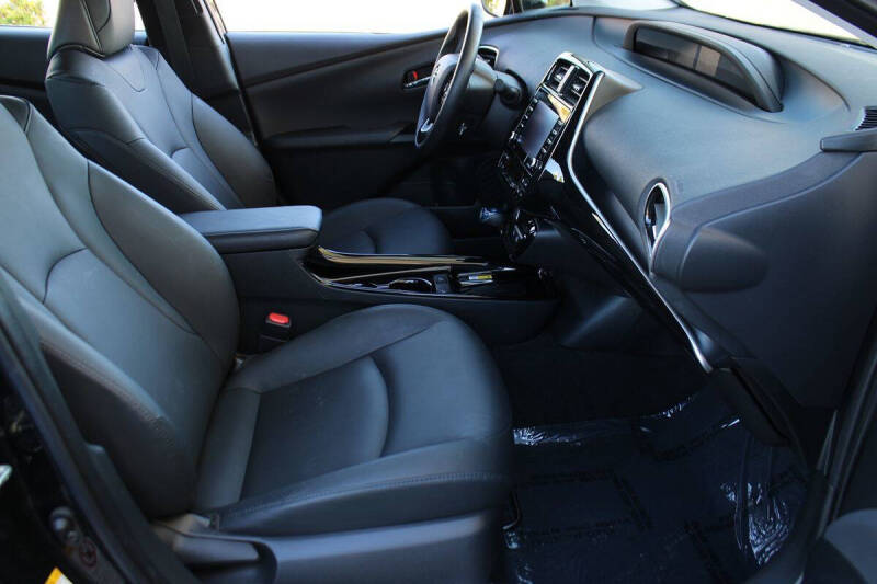 2022 Toyota Prius XLE