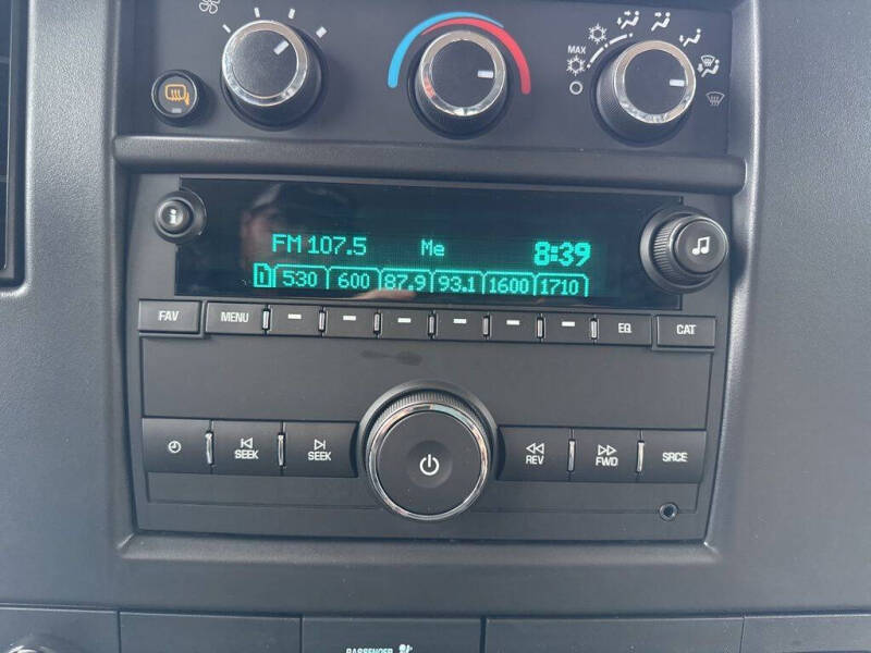 2025 Chevrolet Express 3500