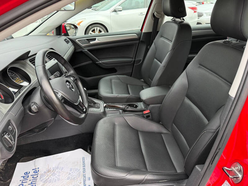 2017 Volkswagen Golf TSI Wolfsburg Edition