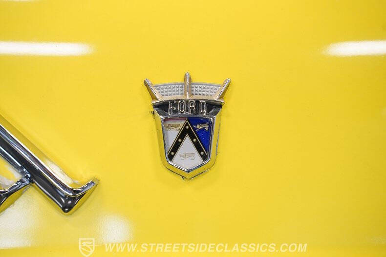 1956 Ford Thunderbird