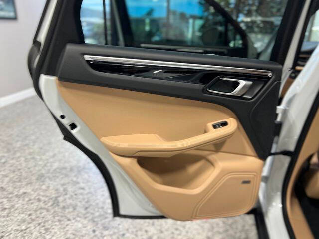 2023 Porsche Macan