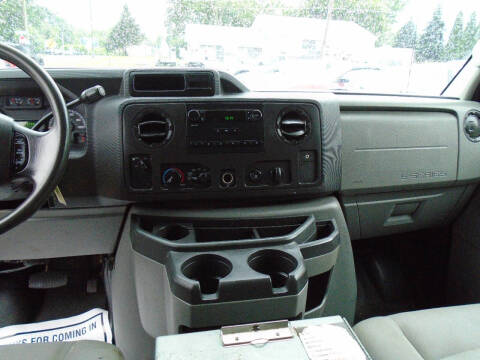 2013 Ford E-Series E-350 SD