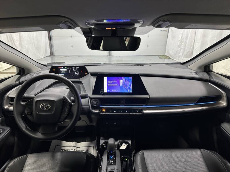 2025 Toyota Prius XLE