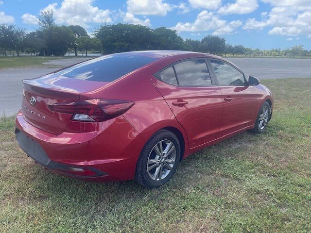 2019 Hyundai Elantra SE